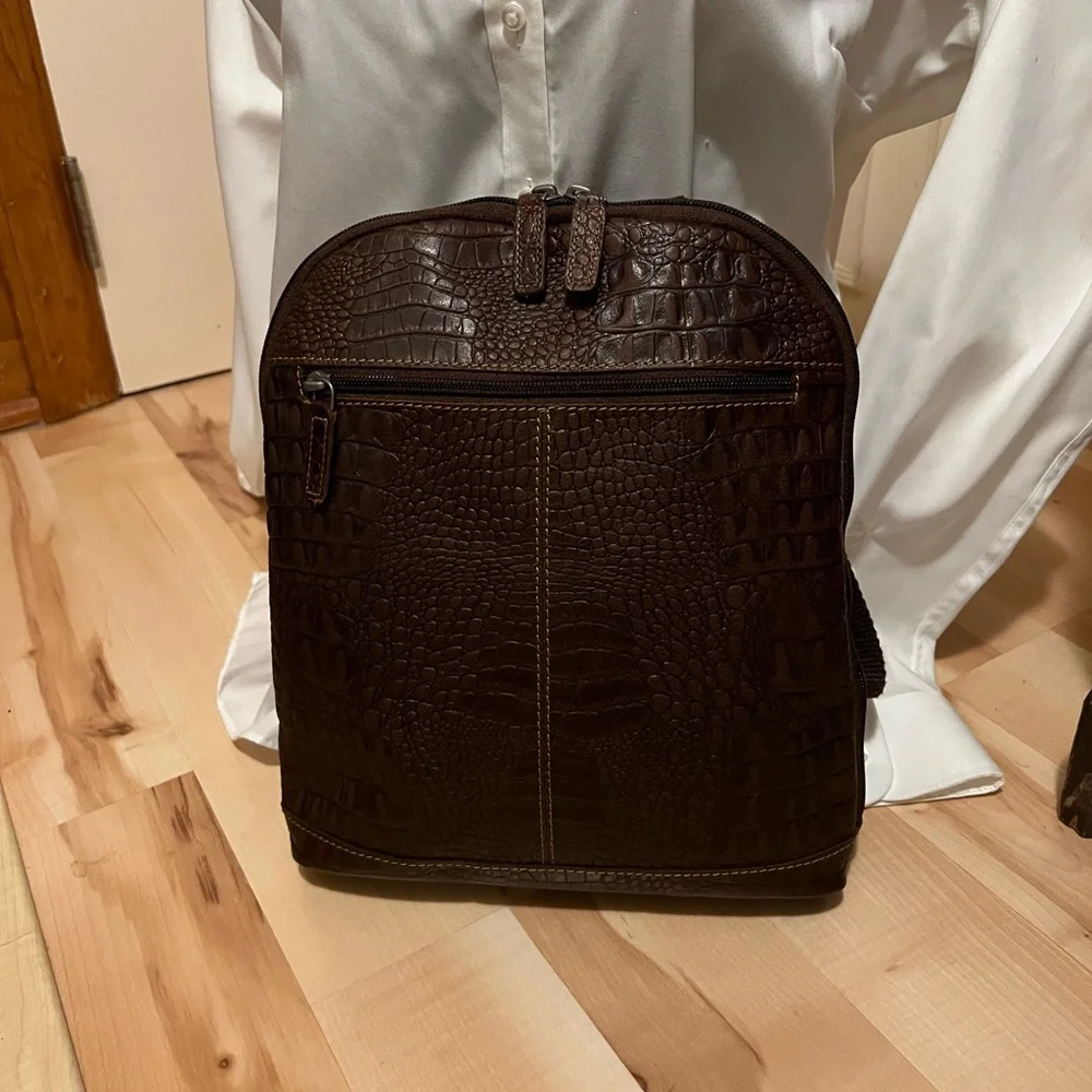 Jack Rogers Hornback Croco Convertible Backpack/Crossbody NWOT - Picture 12 of 15